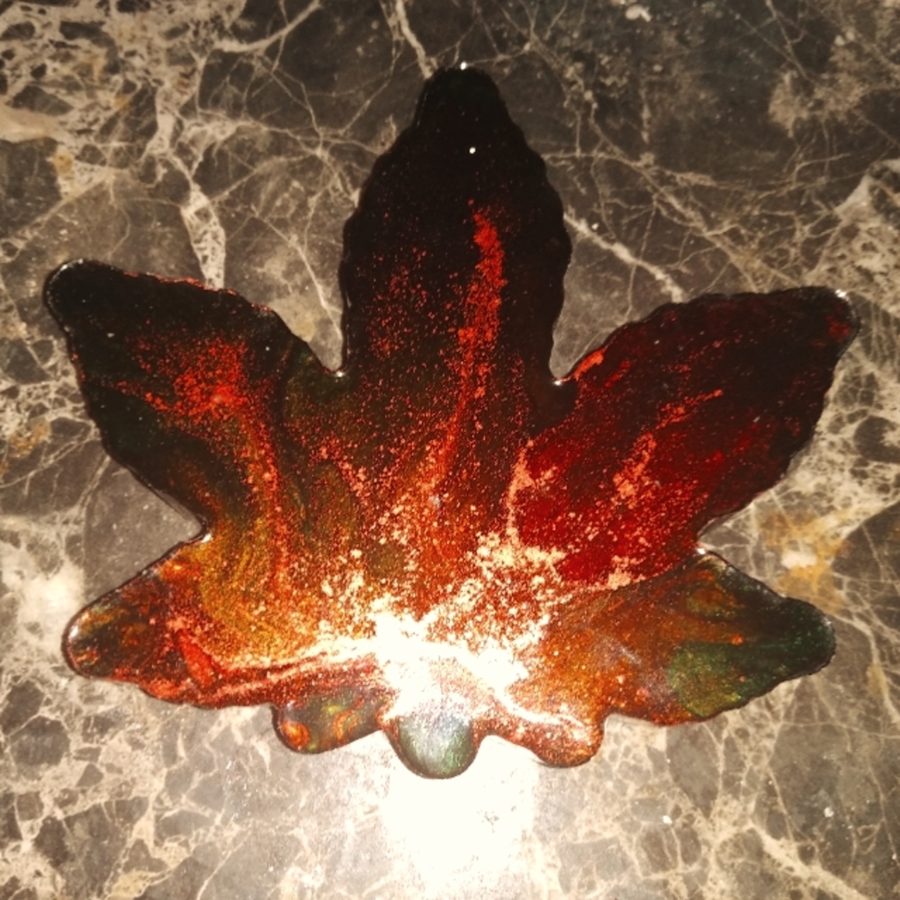 Epoxy resin leaf ashtray